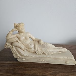 Vtg Italian Venus Victus Goddess resin Sculpture Figurine A. Giannetti